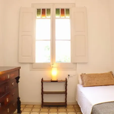 Piso Modernista Con Terraza Sant Feliu De Codines