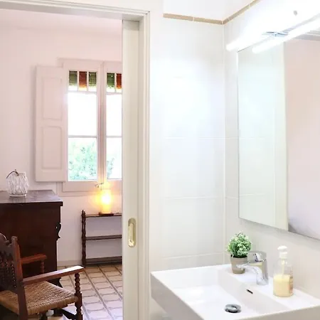 Piso Modernista Con Terraza Appartement Sant Feliu De Codines